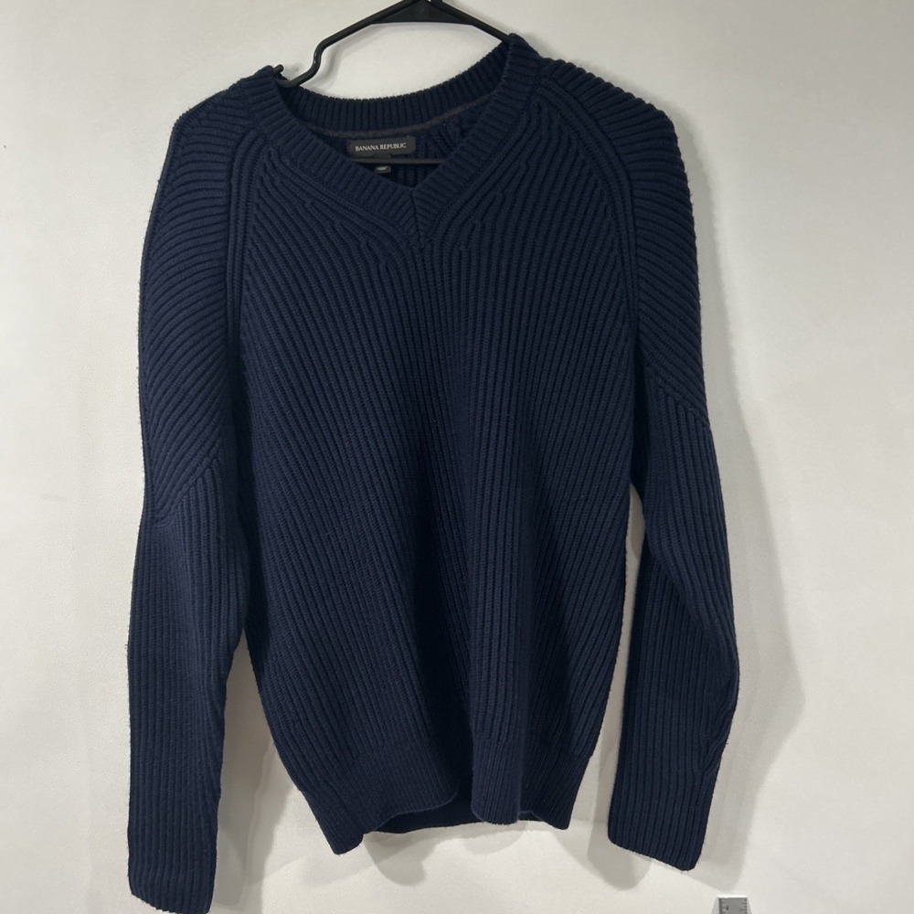 Banana Republic Women's Thick Blue Ribbed V-Neck Pullover Sweater Size‎ Medium